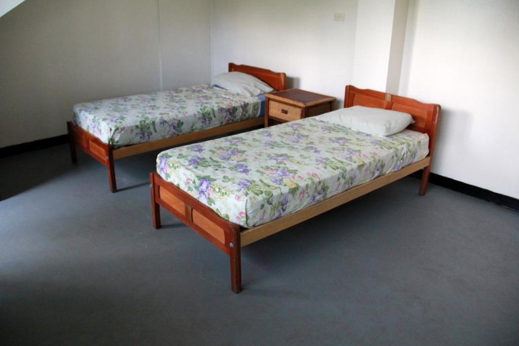 Twin Room with Shared Bathroom