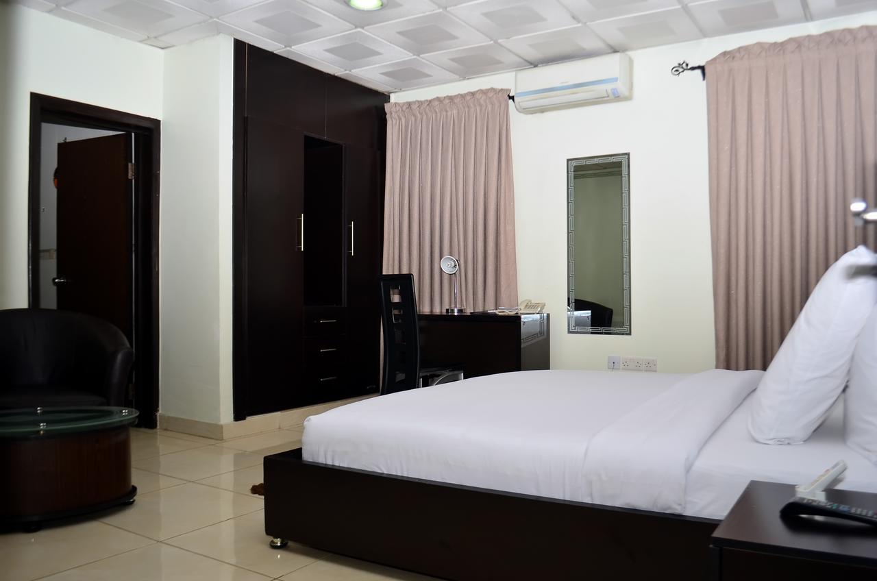 Deluxe King Room