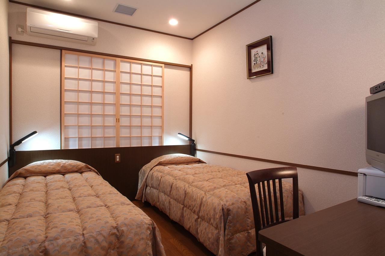 Standard Twin Room - Non-Smoking