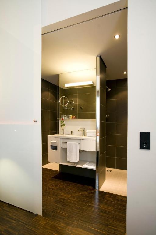 Business Single Room Frenchbed