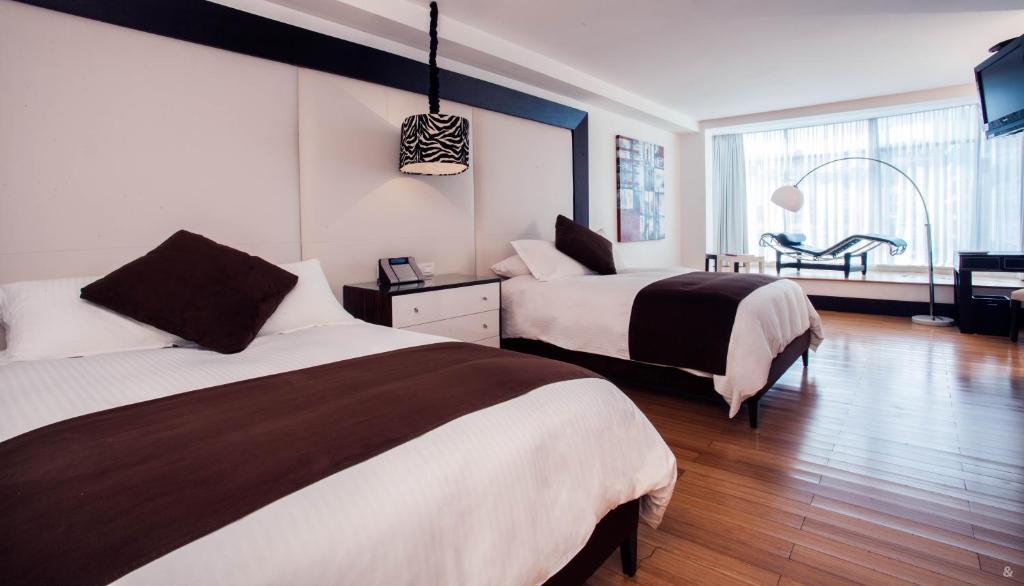Junior Suite with Two Queen Beds