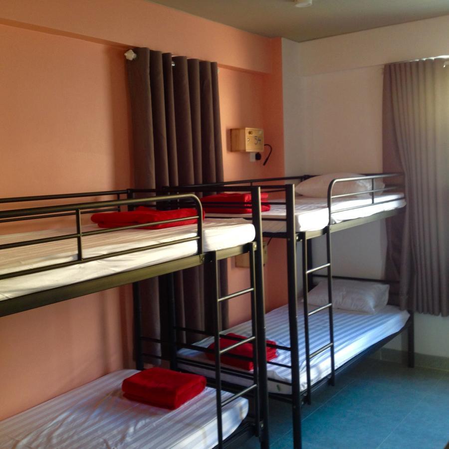 Bunk Bed in Mixed Dormitory Room