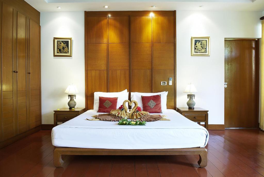 Superior Garden Bungalow