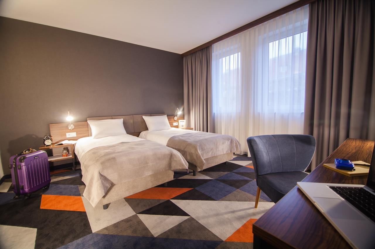 Twin Room with Private Bathroom