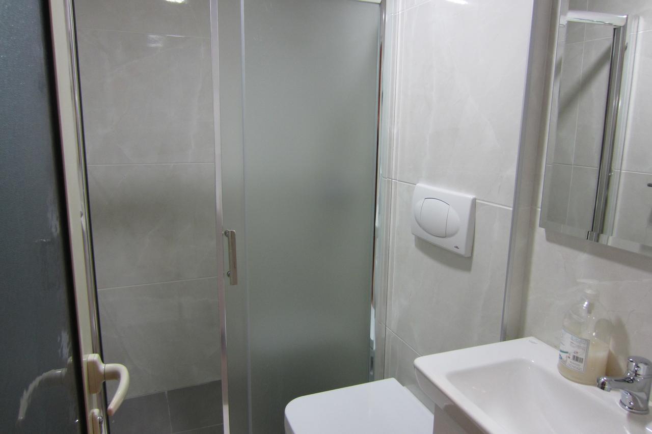Economy Triple Room