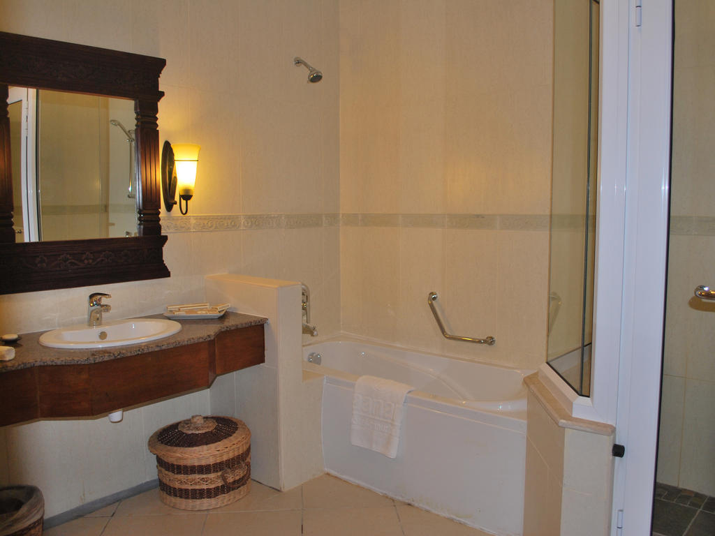 Family Club Room