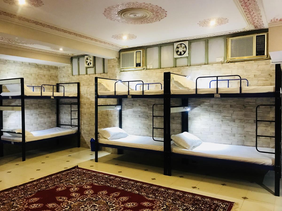 Bed in 10-Bed Mixed Dormitory Room A/C