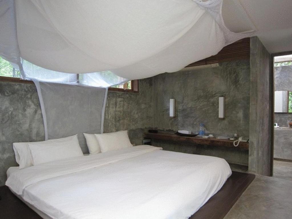 Deluxe Double or Twin Room with Garden View