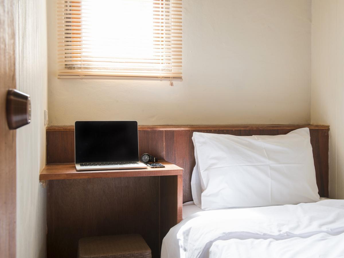 Single Room with Shared Bathroom