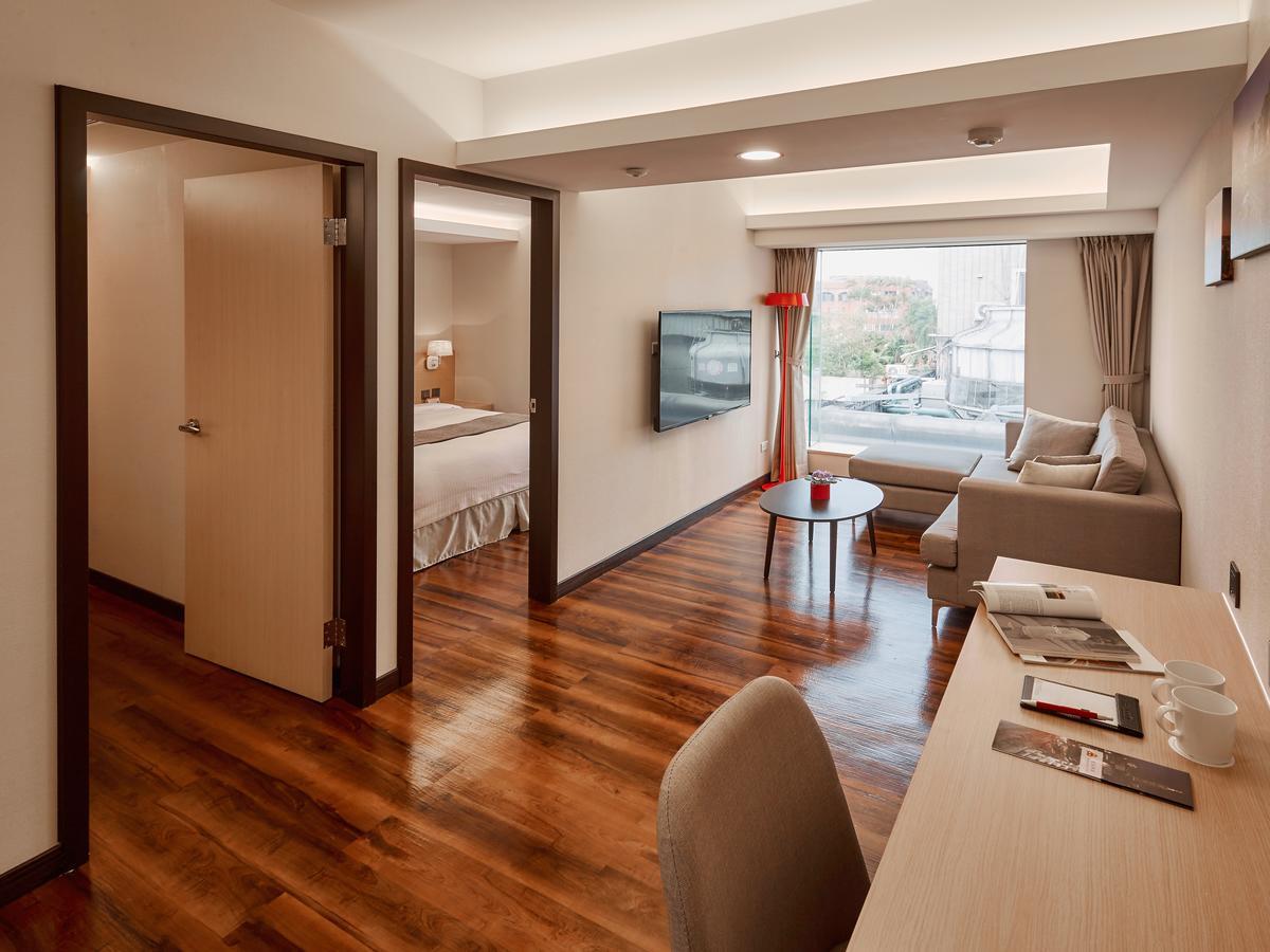 Deluxe Family Suite