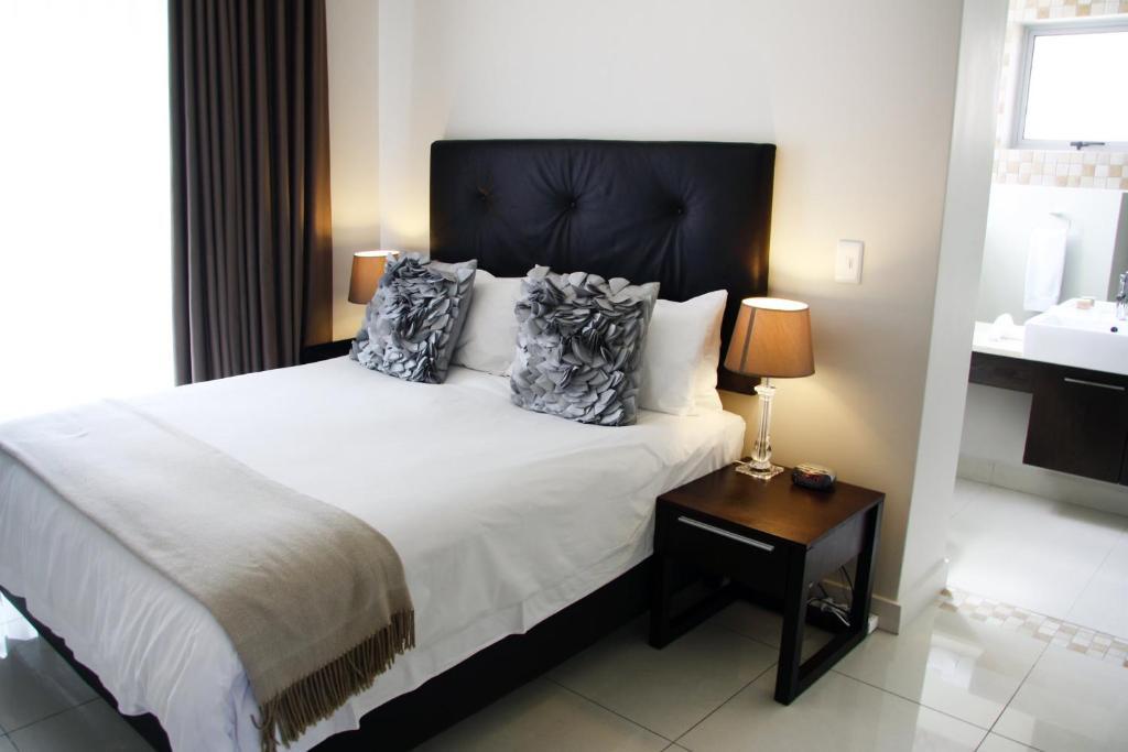 Luxury Two-Bedroom Apartment