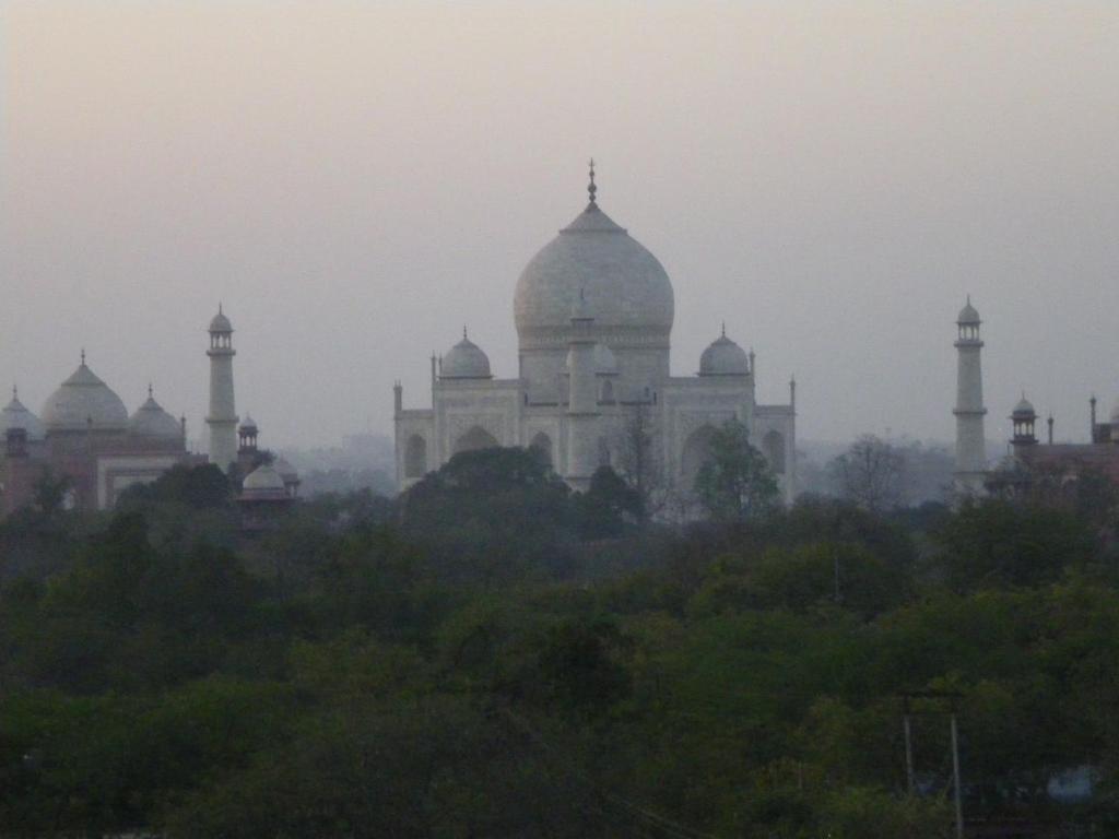Taj Facing Room