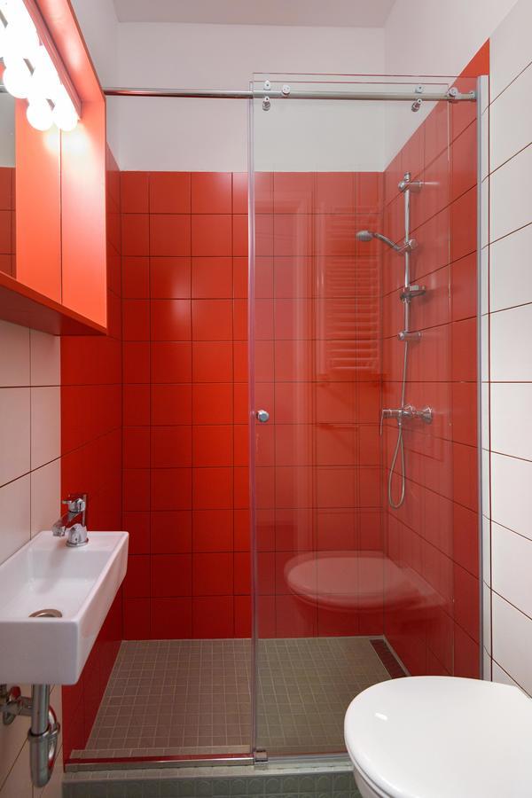 Bed in 8-Bed Mixed Dormitory Room with Private Bathroom