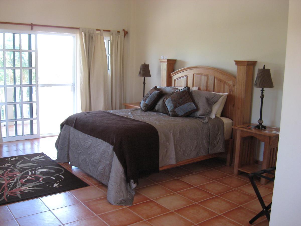 Queen Room with Balcony 1