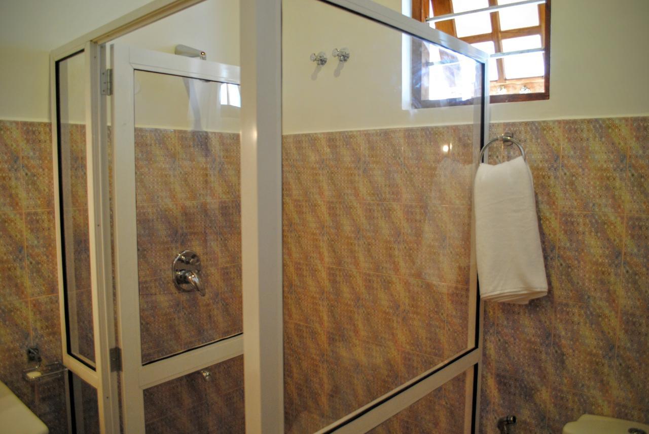Deluxe Double Room - Free Airport Drop or Pick Up