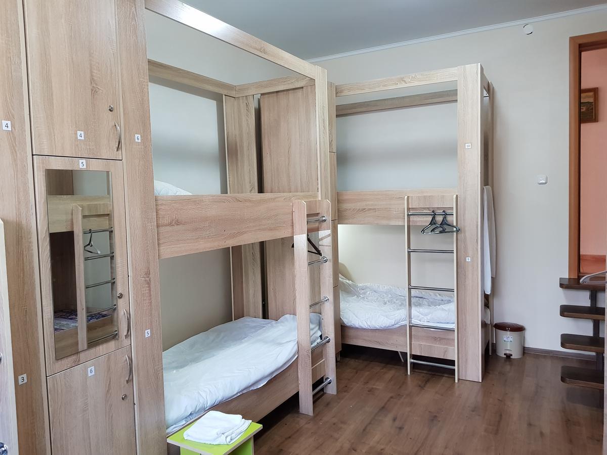 Bunk Bed in Mixed Dormitory Room