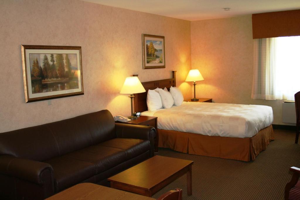 Deluxe Double or Twin Room 4*