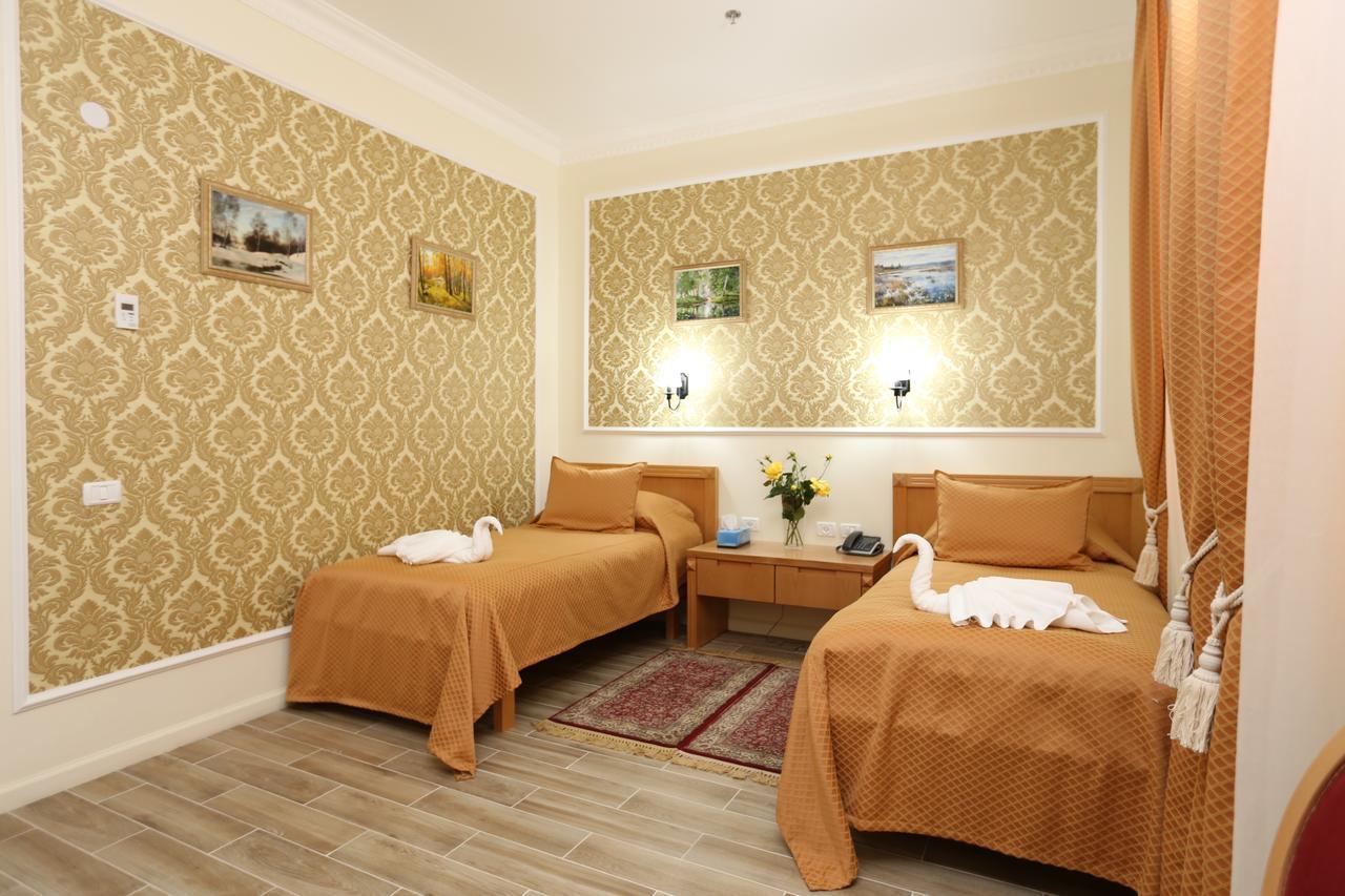 Standard Twin Room with Garden View