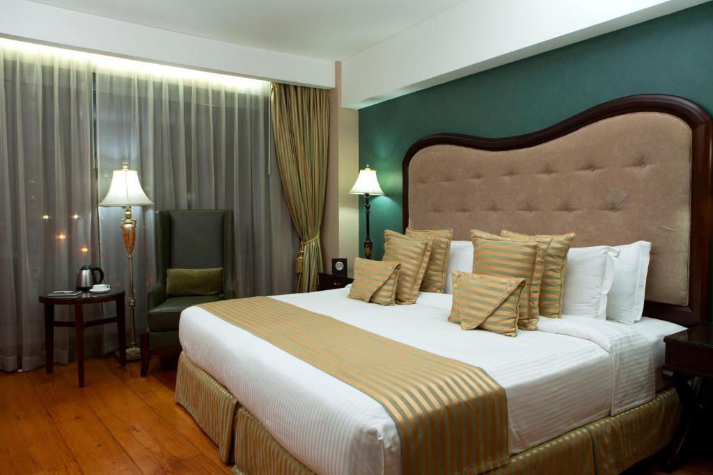Deluxe Double or Twin Room