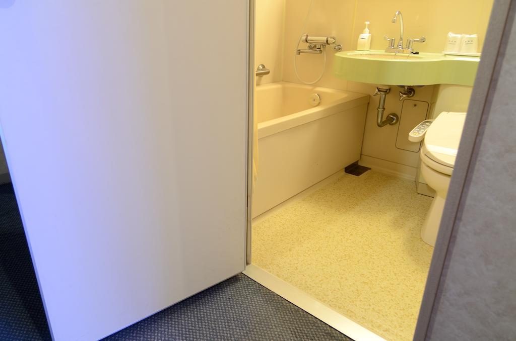 Twin Room 2 Adults -Non-Smoking