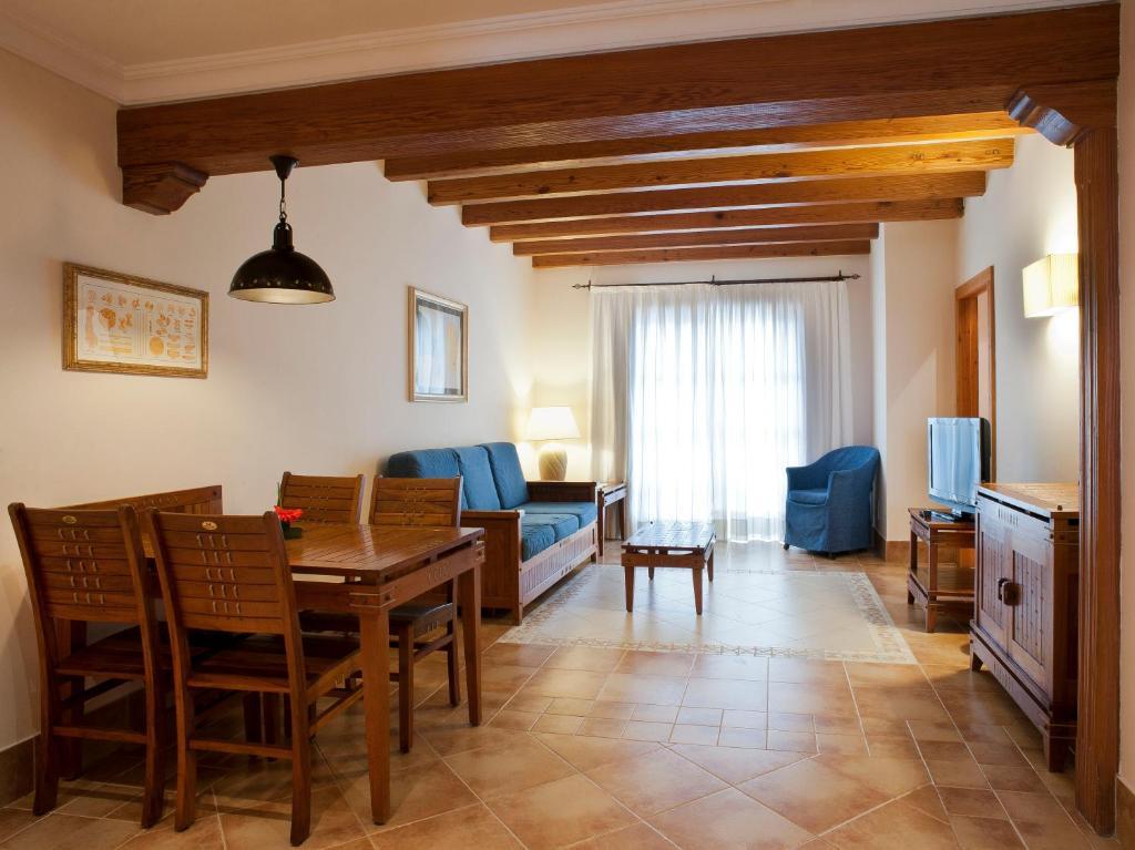 Family Room (4 Adults) - Annex