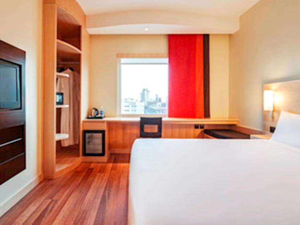 Standard Room with 1 Double Bed