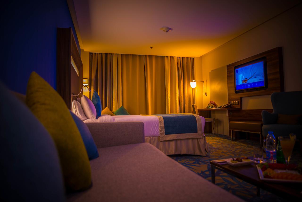 Junior Suite with Sea or City View