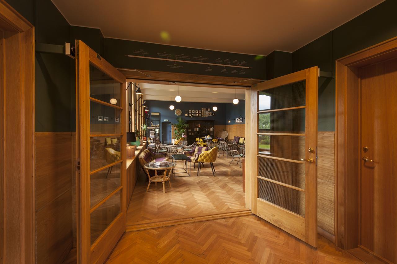 Single Room with Shared Shower and Toilet