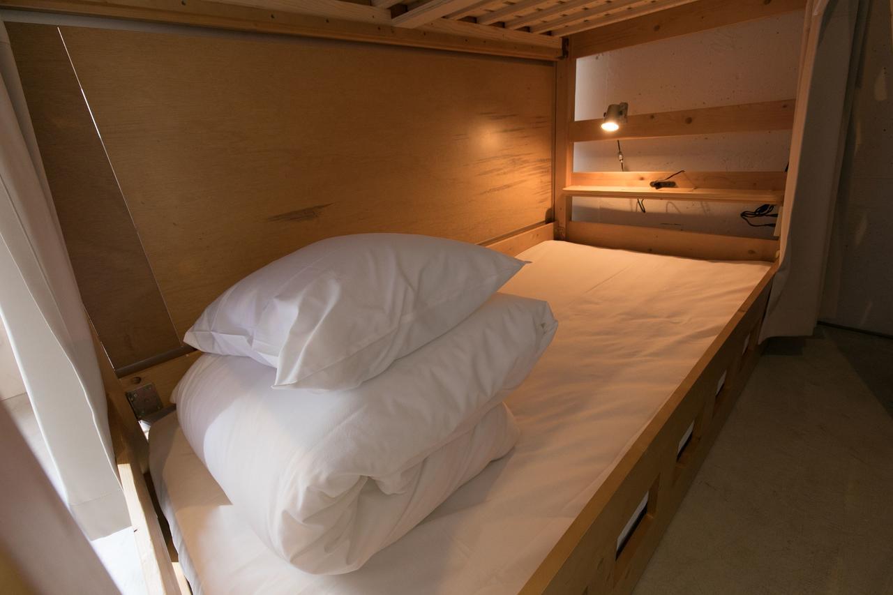 Single Bed in Mixed Dormitory Room