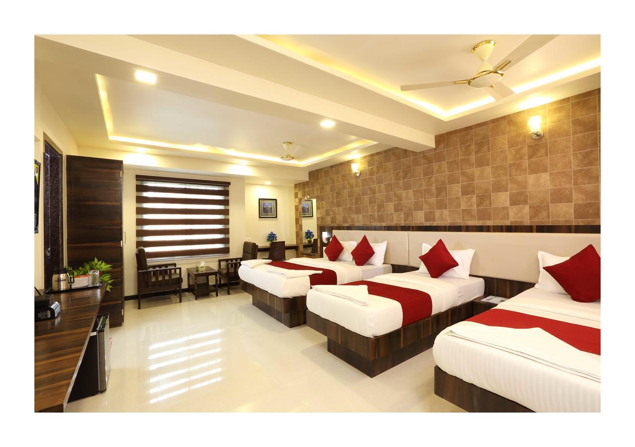 Deluxe Family Room