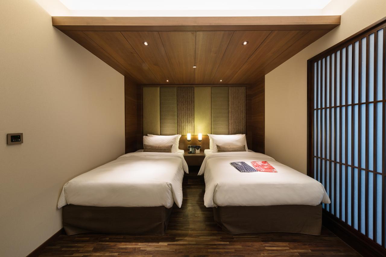 Standard Double Room with Two Single Beds