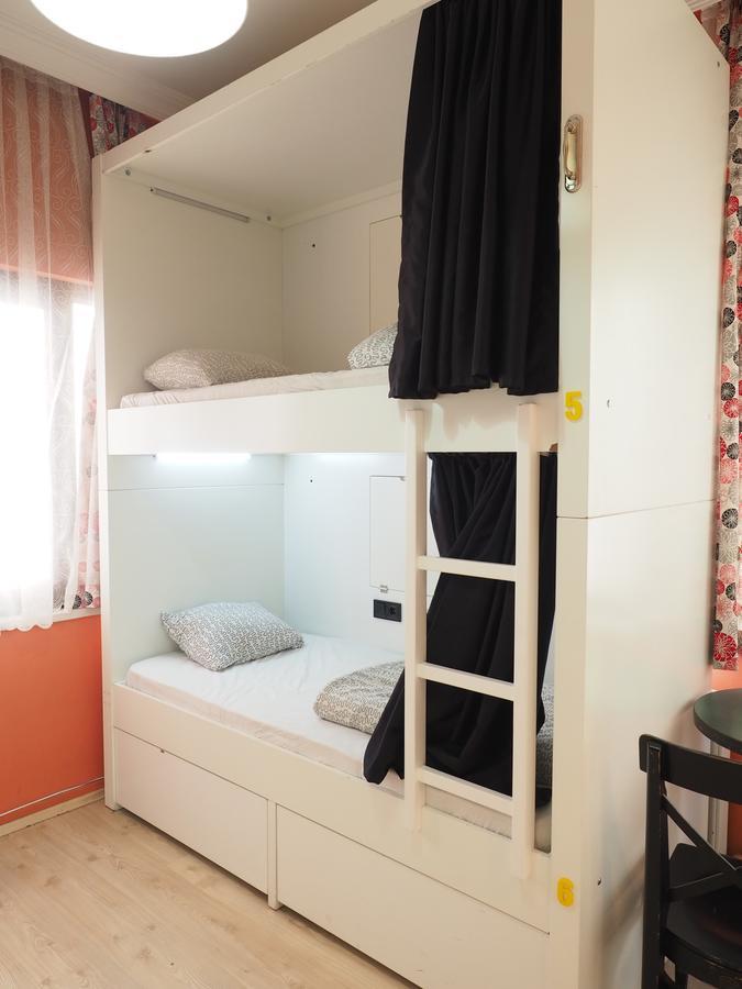 Bed in 4-Bed Mixed Dormitory Room