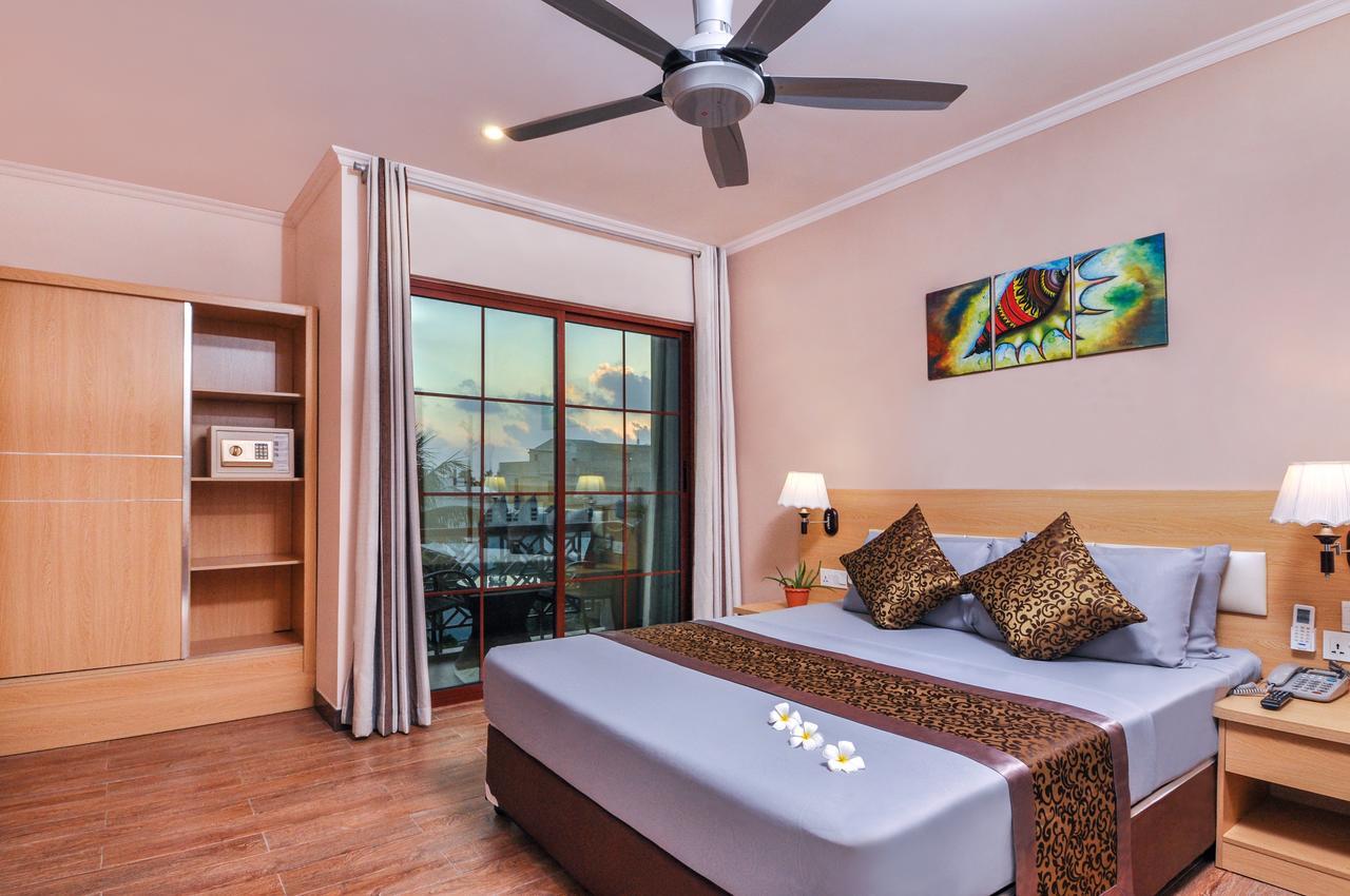 Deluxe Double Room with Island View