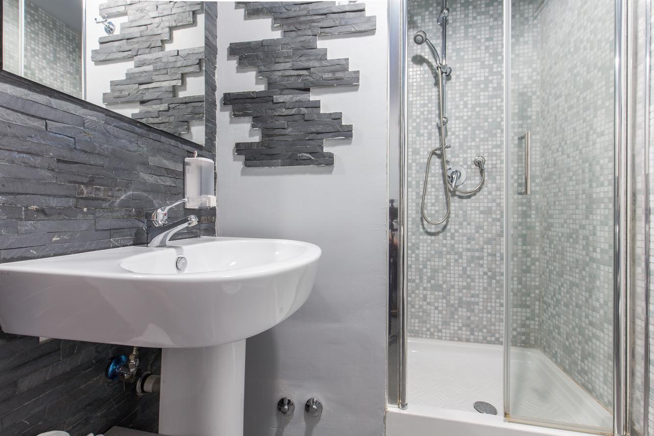 Double Room with Private External Bathroom