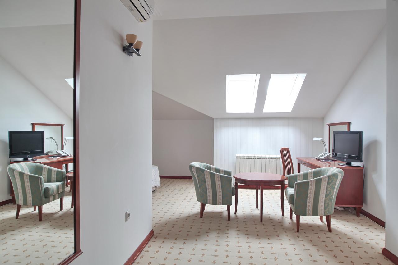Double or Twin Room with Free Parking