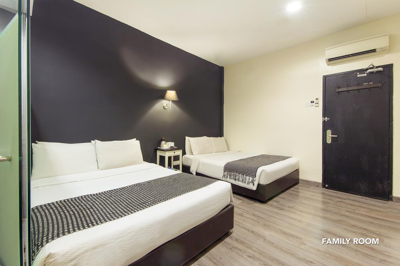 Deluxe Family Room