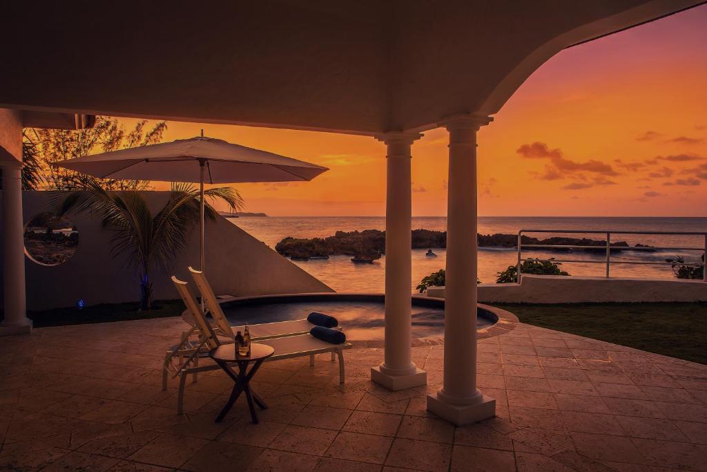 Superior Shiprock Villa with Ocean View