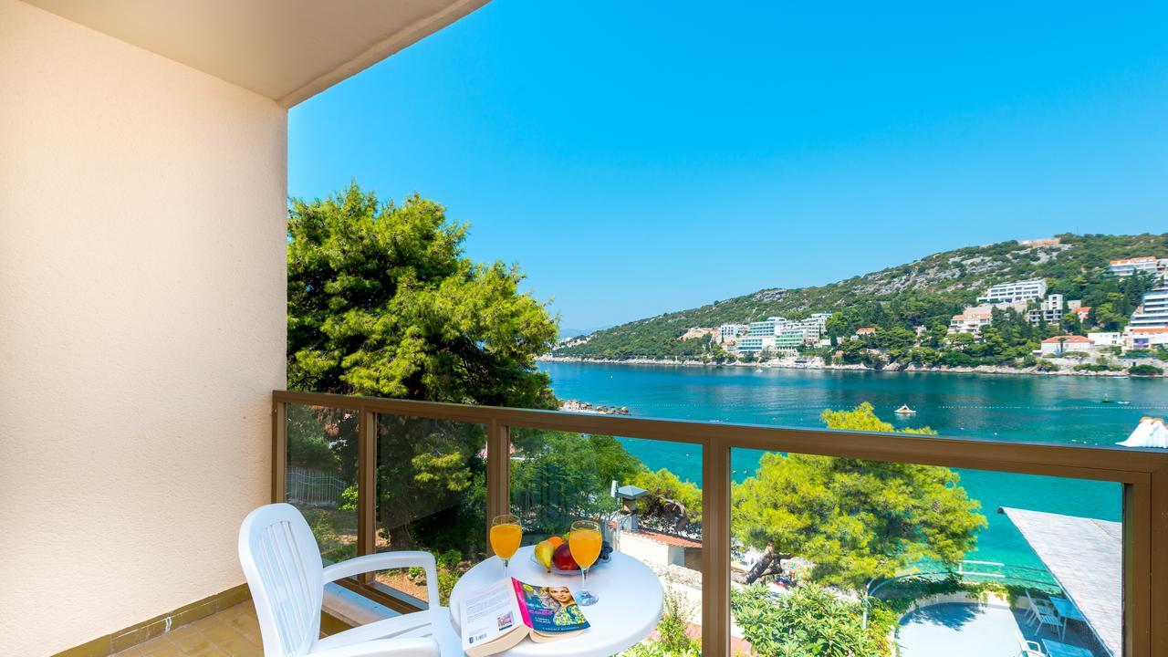 Superior Room with Balcony and Sea View