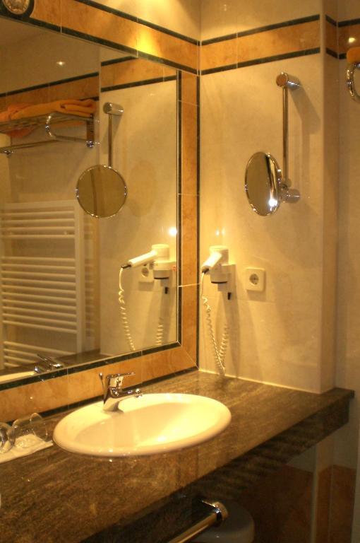 Single Room with French Balcony