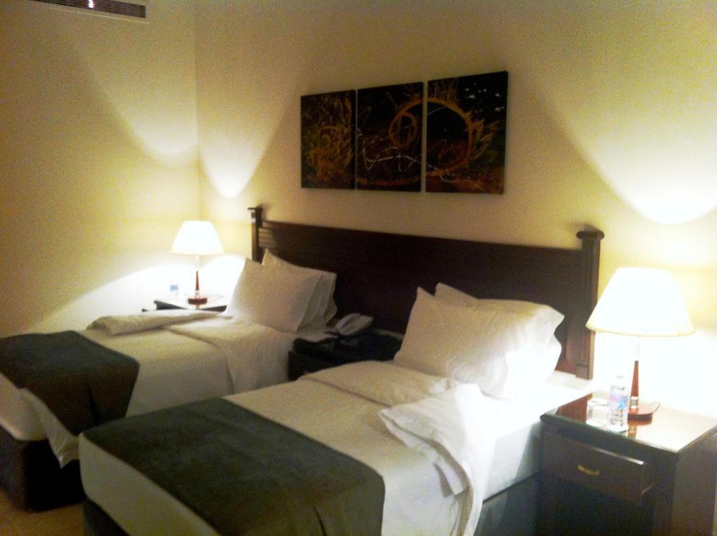 Standard Twin Room