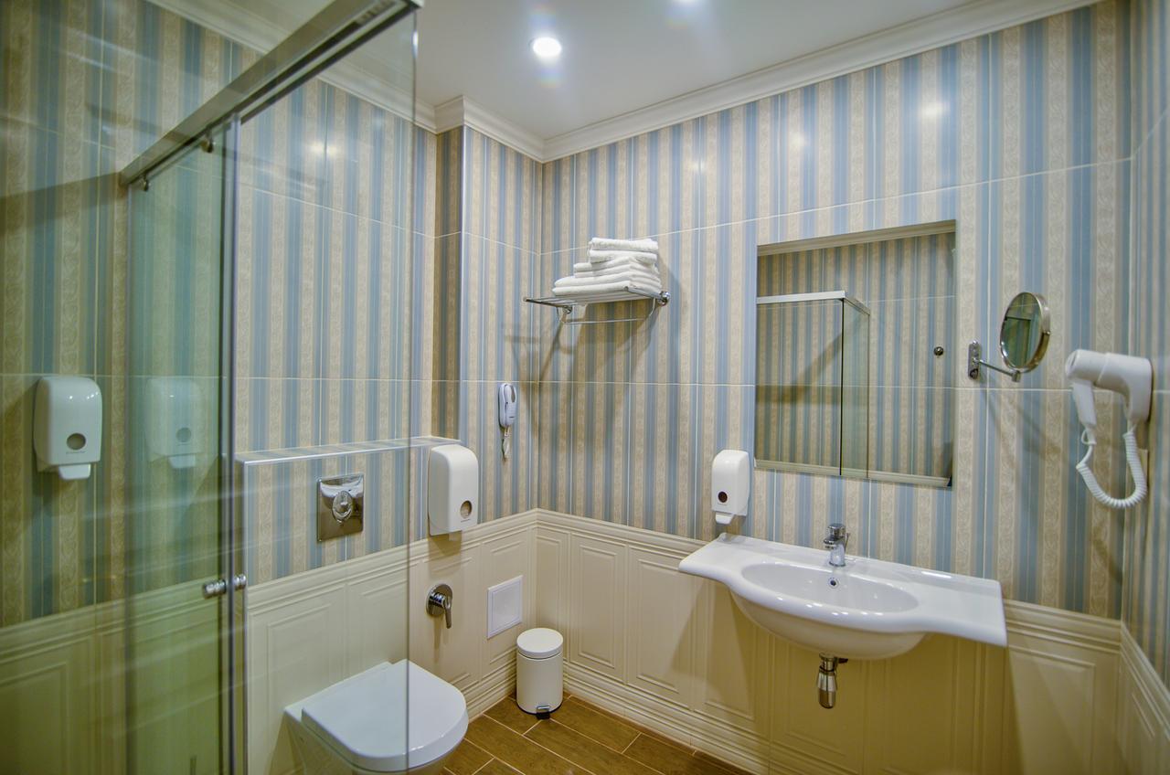 Double room with Partial Sea view (3 Adults + 0 Children)