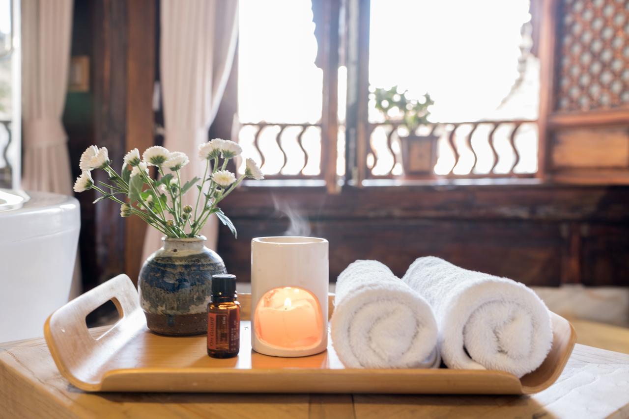 Queen Suite with Spa Bath