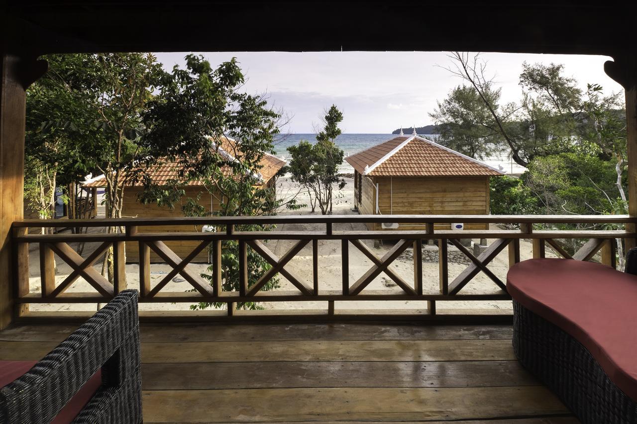 Tree Villa - Second Row