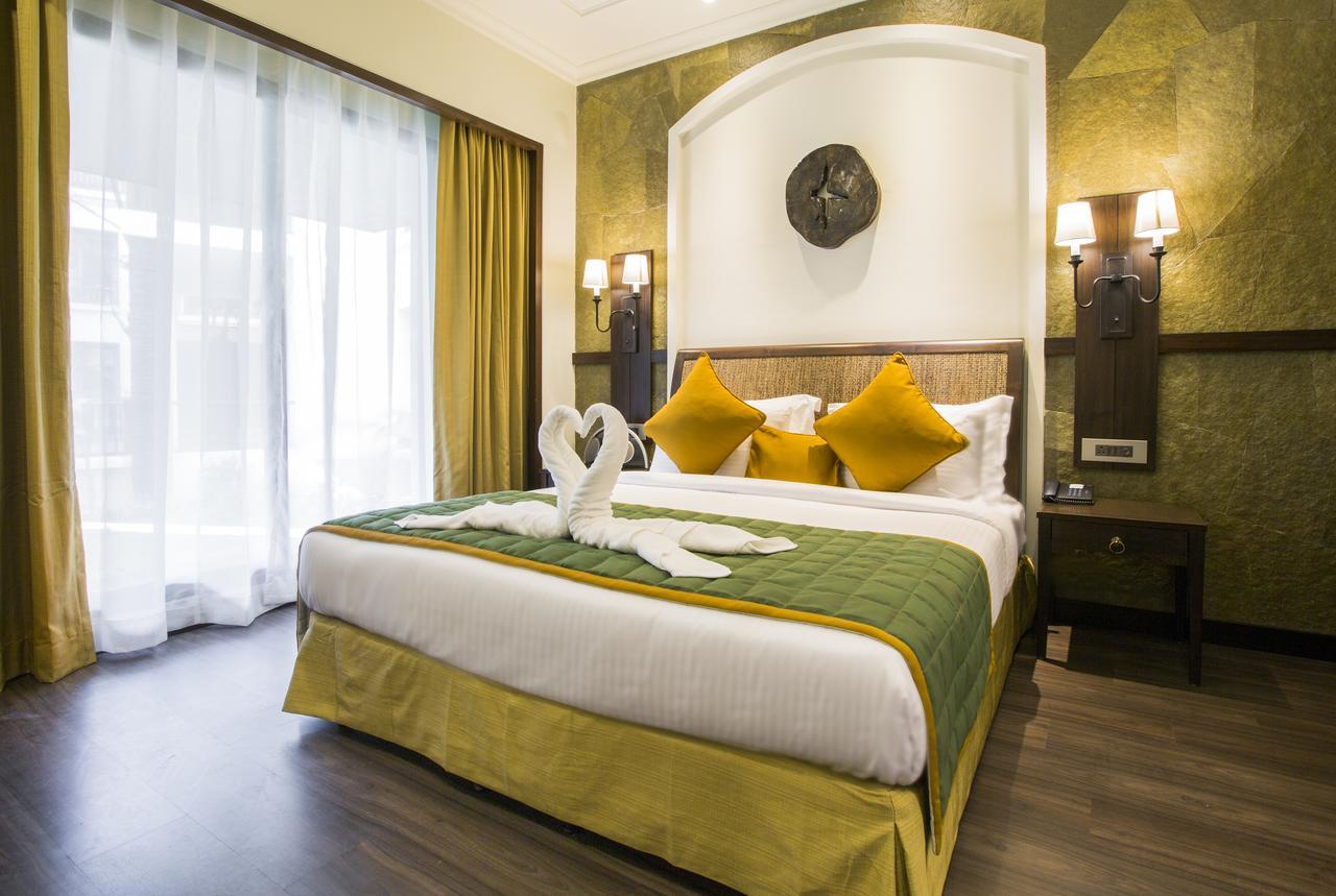 Banyan Suite with Balcony with complimentary Hi Tea , Signature Activities & Experiences and 10% off on Buffet Meals & Spa