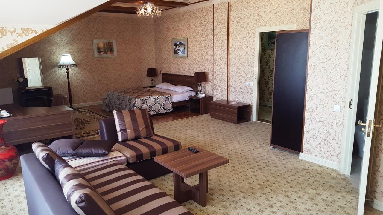 Junior Suite with Balcony