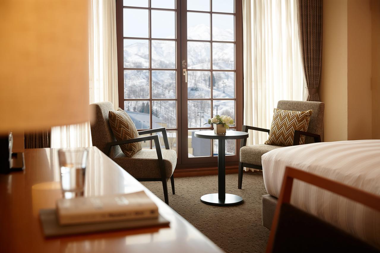 Superior Twin Room with Mountain View (2 beds)