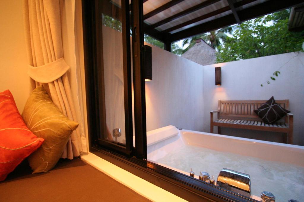 King Room with Spa Bath