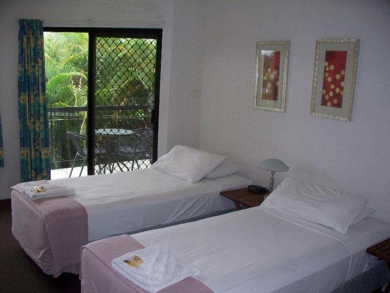 Twin Single Suite