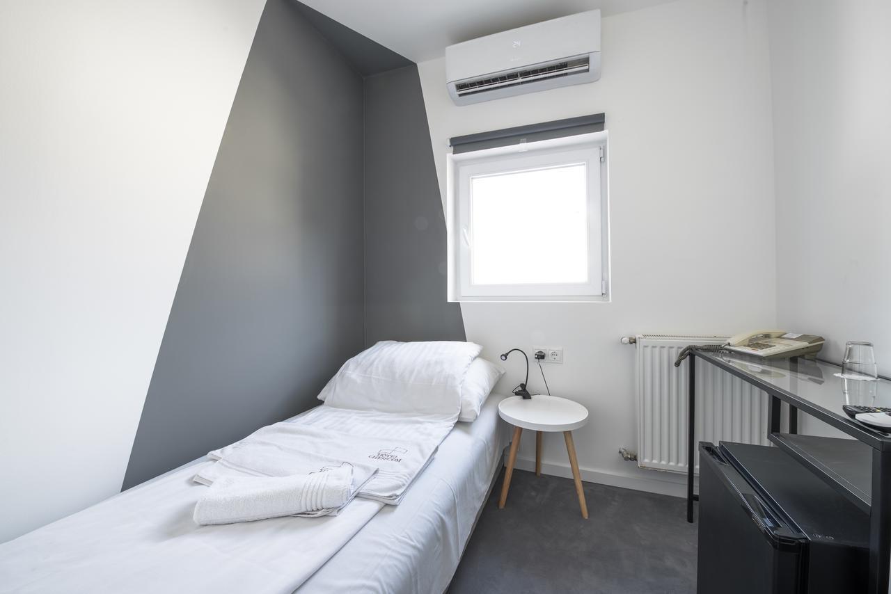 Compact Single Room