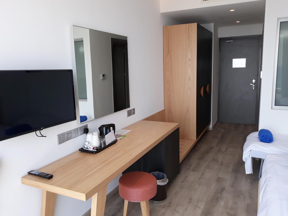Single Room with Mountain View